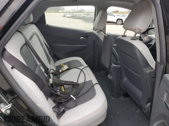 ✅ 2017 Chevrolet Bolt EV Premier • VIN: 1G1FX6S03H4147464 • Lot: 76112294. Wystawiony na Copart z przebiegiem Nie podano. Bezpłatny archiwum sprzedaży aukcyjnych z USA i szczegółowy raport historii pojazdu na DreamBid. Zdjęcie 10.