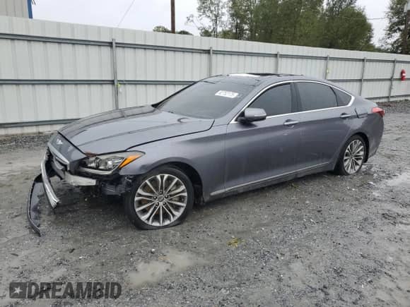 2015 Hyundai Genesis 3.8L with VIN KMHGN4JE6FU075462, listed as a Copart auction lot 82752175 with 195,968 mi miles and Clean title. Bid and sale history available at DreamBid. Image 1.