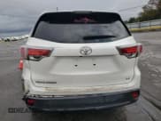 ✅ 2014 Toyota Highlander LE • VIN: 5TDZARFH9ES006003 • Lot: 85746945. Wystawiony na Copart z przebiegiem 93 391 mil. Bezpłatny archiwum sprzedaży aukcyjnych z USA i szczegółowy raport historii pojazdu na DreamBid. Zdjęcie 6.