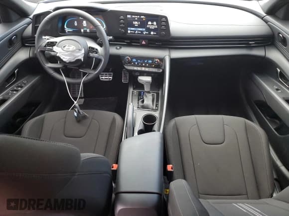 ✅ 2025 Hyundai Elantra SEL Sport • VIN: KMHLM4DG6SU056757 • Lot: 80873435. Listed on Copart with 934 mi. Free auction sales archive from the USA and detailed vehicle history report at DreamBid. Image 8.