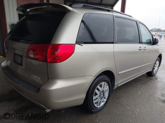 ✅ 2006 Toyota Sienna LE • VIN: 5TDZA23C76S586448 • Lot: 43839867. Listed on IAAI with 144,046 mi. Free auction sales archive from the USA and detailed vehicle history report at DreamBid. Image 4.