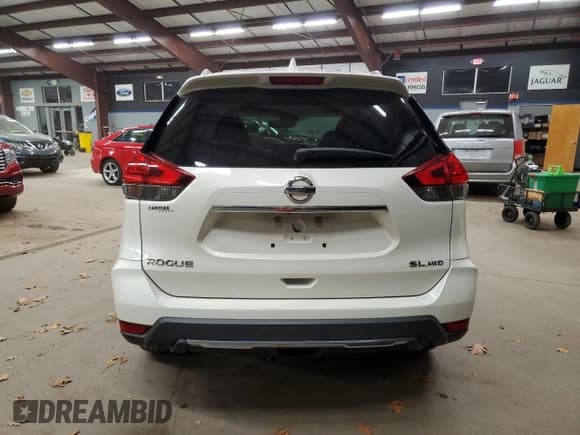 ✅ 2017 Nissan Rogue SL • VIN: 5N1AT2MV5HC875223 • Лот: 91062815. Опубликован ранее на Copart с пробегом 89 256 миль. Бесплатный доступ к архиву аукционных продаж из США и подробный отчёт об истории автомобиля на DreamBid. Изображение 6.