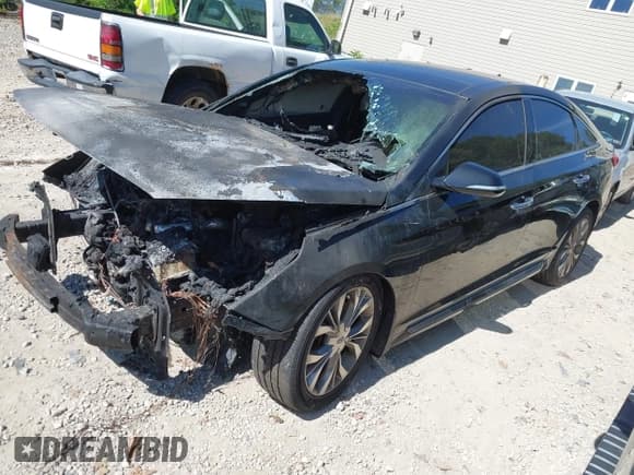 ✅ 2017 Hyundai Sonata Sport • VIN: 5NPE34AB9HH507465 • Лот: 43349352. Опубликован ранее на IAAI с пробегом Не указан. Бесплатный доступ к архиву аукционных продаж из США и подробный отчёт об истории автомобиля на DreamBid. Изображение 2.