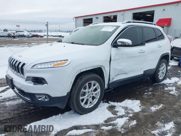 ✅ 2015 Jeep Cherokee Latitude • VIN: 1C4PJMCS2FW787801 • Лот: 43832642. Опубликован ранее на IAAI с пробегом 73 076 миль. Бесплатный доступ к архиву аукционных продаж из США и подробный отчёт об истории автомобиля на DreamBid. Изображение 17.