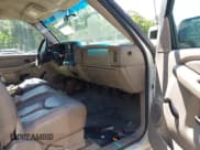 ✅ 2007 Chevrolet Silverado 2500HD Work Truck • VIN: 1GCHC24U07E113558 • Lot: 42389486. Wystawiony na IAAI z przebiegiem 237 467 mil. Bezpłatny archiwum sprzedaży aukcyjnych z USA i szczegółowy raport historii pojazdu na DreamBid. Zdjęcie 5.