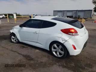 2013 Hyundai Veloster w/Gray Int с VIN KMHTC6AD7DU166325, выставлен на аукционе Copart как лот 69826874 с пробегом 176 572 миль миль и Списание • Salvage title. История ставок и продаж доступна на DreamBid. Изображение 2.