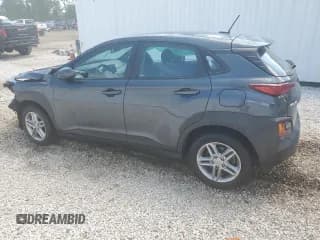 ✅ 2021 Hyundai Kona SE • VIN: KM8K1CAA0MU660788 • Лот: 55801464. Опубликован ранее на Copart с пробегом 52 306 миль. Бесплатный доступ к архиву аукционных продаж из США и подробный отчёт об истории автомобиля на DreamBid. Изображение 2.