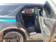 ✅ 2020 Ford Police Interceptor Utility • VIN: 1FM5K8AB8LGC35123 • Lot: 43296823. Wystawiony na IAAI z przebiegiem Nie podano. Bezpłatny archiwum sprzedaży aukcyjnych z USA i szczegółowy raport historii pojazdu na DreamBid. Zdjęcie 8.