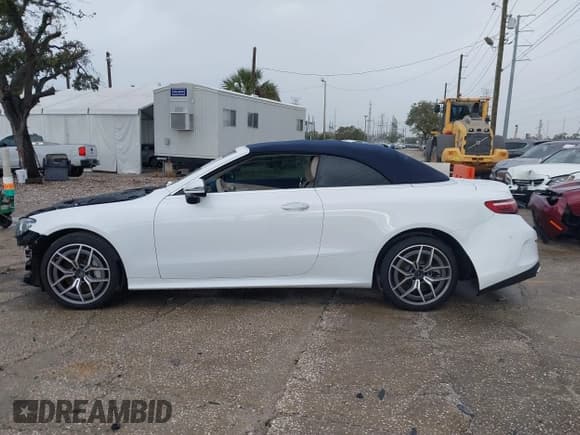 ✅ 2023 Mercedes-Benz E 450 • VIN: W1K1K5KB0PF208127 • Лот: 41651543. Опубликован ранее на IAAI с пробегом 7 086 миль. Бесплатный доступ к архиву аукционных продаж из США и подробный отчёт об истории автомобиля на DreamBid. Изображение 14.