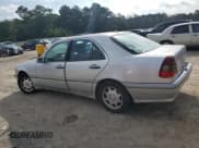 ✅ 2000 Mercedes-Benz C 230 Kompressor • VIN: WDBHA24G4YA824834 • Lot: 67264595. Wystawiony na Copart z przebiegiem 174 362 mil. Bezpłatny archiwum sprzedaży aukcyjnych z USA i szczegółowy raport historii pojazdu na DreamBid. Zdjęcie 2.