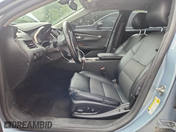 ✅ 2014 Chevrolet Impala LT • VIN: 1G1115SL8EU144216 • Lot: 84592735. Listed on Copart with 121,318 mi. Free auction sales archive from the USA and detailed vehicle history report at DreamBid. Image 7.