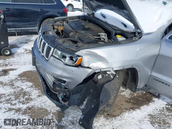 ✅ 2018 Jeep Grand Cherokee Limited • VIN: 1C4RJFBG5JC181002 • Лот: 41343630. Опубликован ранее на IAAI с пробегом 81 383 миль. Бесплатный доступ к архиву аукционных продаж из США и подробный отчёт об истории автомобиля на DreamBid. Изображение 6.