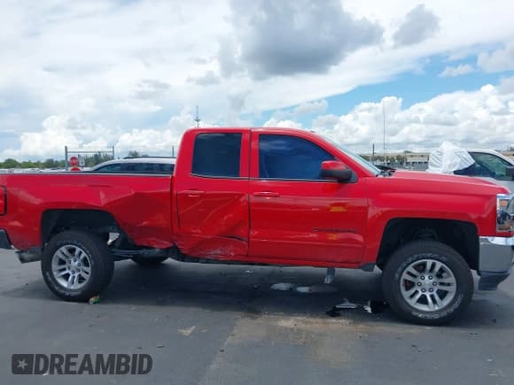 ✅ 2017 Chevrolet Silverado 1500 LT • VIN: 1GCRCREH8HZ340117 • Lot: 42577458. Wystawiony na IAAI z przebiegiem 136 692 mil. Bezpłatny archiwum sprzedaży aukcyjnych z USA i szczegółowy raport historii pojazdu na DreamBid. Zdjęcie 14.
