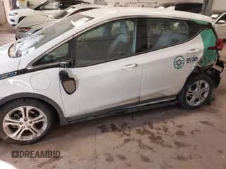 ✅ 2021 Chevrolet Bolt EV LT • VIN: 1G1FY6S03M4109949 • Lot: 41526979. Wystawiony na IAAI z przebiegiem 33 247 mil. Bezpłatny archiwum sprzedaży aukcyjnych z USA i szczegółowy raport historii pojazdu na DreamBid. Zdjęcie 6.
