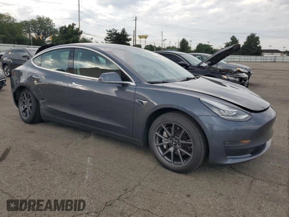 ✅ 2020 Tesla Model 3 Standard Range Plus • VIN: 5YJ3E1EA2LF704924 • Lot: 67056025. Wystawiony na Copart z przebiegiem 51 493 mil. Bezpłatny archiwum sprzedaży aukcyjnych z USA i szczegółowy raport historii pojazdu na DreamBid. Zdjęcie 4.