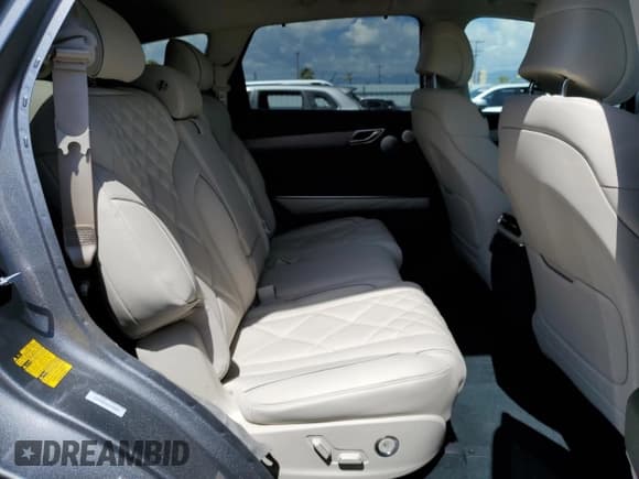 ✅ 2025 Genesis GV80 Prestige • VIN: KMUHEESC2SU269604 • Lot: 51660165. Wystawiony na Copart z przebiegiem 256 mil. Bezpłatny archiwum sprzedaży aukcyjnych z USA i szczegółowy raport historii pojazdu na DreamBid. Zdjęcie 11.