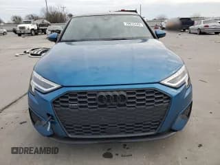 ✅ 2023 Audi A3 Premium • VIN: WAUGUDGY2PA042757 • Lot: 79912443. Wystawiony na Copart z przebiegiem 15 343 mil. Bezpłatny archiwum sprzedaży aukcyjnych z USA i szczegółowy raport historii pojazdu na DreamBid. Zdjęcie 5.