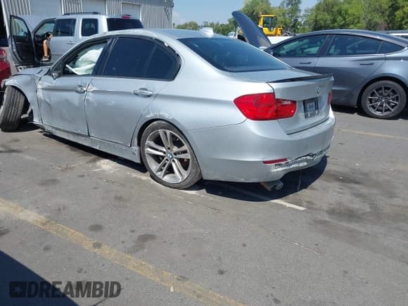 ✅ 2015 BMW 3 Series 328i • VIN: WBA3C1C53FK123724 • Lot: 43114217. Listed on IAAI with 149,763 mi. Free auction sales archive from the USA and detailed vehicle history report at DreamBid. Image 3.