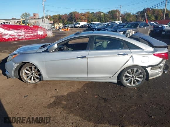 ✅ 2012 Hyundai Sonata Limited • VIN: 5NPEC4ACXCH396832 • Lot: 43452860. Wystawiony na IAAI z przebiegiem Nie podano. Bezpłatny archiwum sprzedaży aukcyjnych z USA i szczegółowy raport historii pojazdu na DreamBid. Zdjęcie 14.