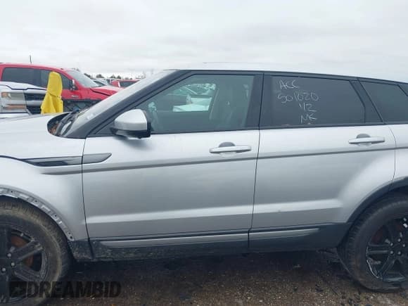 ✅ 2015 Land Rover Range Rover Evoque Pure Premium • VIN: SALVR2BG6FH070994 • Lot: 41536880. Wystawiony na IAAI z przebiegiem 59 173 mil. Bezpłatny archiwum sprzedaży aukcyjnych z USA i szczegółowy raport historii pojazdu na DreamBid. Zdjęcie 13.