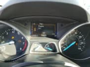 ✅ 2017 Ford Escape S • VIN: 1FMCU0F77HUE01261 • Lot: 53249535. Wystawiony na Copart z przebiegiem 116 493 mil. Bezpłatny archiwum sprzedaży aukcyjnych z USA i szczegółowy raport historii pojazdu na DreamBid. Zdjęcie 9.