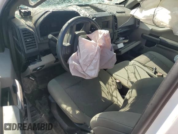 ✅ 2018 Ford F-150 XL • VIN: 1FTMF1CB6JKE26316 • Lot: 68112504. Listed on Copart with 111,879 mi. Free auction sales archive from the USA and detailed vehicle history report at DreamBid. Image 8.