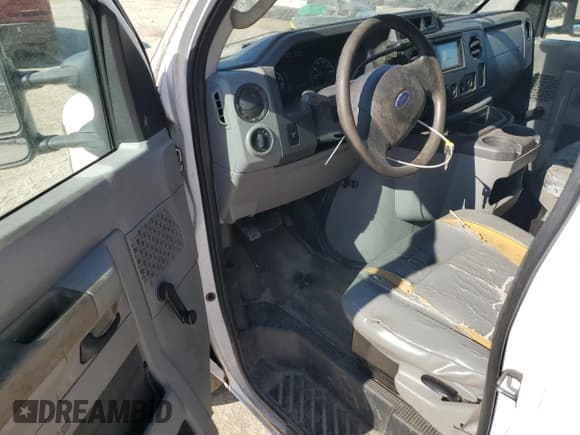 ✅ 2012 Ford Econoline Cargo Recreational • VIN: 1FTNE2EW6CDA45392 • Lot: 71897195. Wystawiony na Copart z przebiegiem Nie podano. Bezpłatny archiwum sprzedaży aukcyjnych z USA i szczegółowy raport historii pojazdu na DreamBid. Zdjęcie 8.