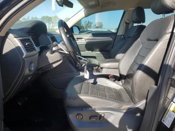 ✅ 2018 Volkswagen Atlas SEL Premium • VIN: 1V2NR2CA5JC502416 • Lot: 89901785. Listed on Copart with 170,649 mi. Free auction sales archive from the USA and detailed vehicle history report at DreamBid. Image 7.