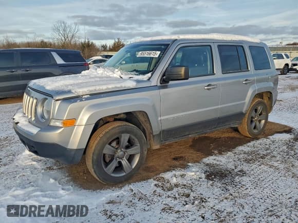 ✅ 2015 Jeep Patriot Latitude • VIN: 1C4NJRFB5FD218145 • Lot: 95516615. Listed on Copart with 124,745 mi. Free auction sales archive from the USA and detailed vehicle history report at DreamBid. Image 1.