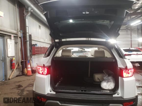 ✅ 2013 Land Rover Range Rover Evoque Prestige Premium • VIN: SALVV2BG3DH798538 • Lot: 42020235. Wystawiony na Copart z przebiegiem 141 523 mil. Bezpłatny archiwum sprzedaży aukcyjnych z USA i szczegółowy raport historii pojazdu na DreamBid. Zdjęcie 6.