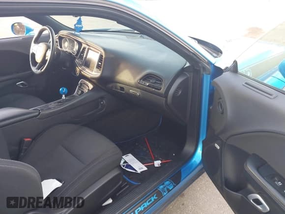 ✅ 2015 Dodge Challenger R/T Scat Pack Shaker • VIN: 2C3CDZFJ5FH821822 • Lot: 43760587. Listed on IAAI with 69,460 mi. Free auction sales archive from the USA and detailed vehicle history report at DreamBid. Image 5.