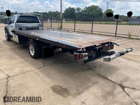 ✅ 2020 Ford F-550 • VIN: 1FDUF5GN1LEE88781 • Lot: 67668145. Wystawiony na Copart z przebiegiem 186 006 mil. Bezpłatny archiwum sprzedaży aukcyjnych z USA i szczegółowy raport historii pojazdu na DreamBid. Zdjęcie 3.