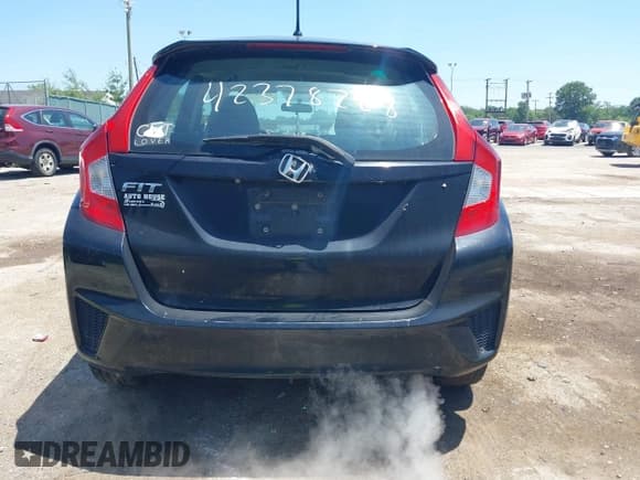 ✅ 2015 Honda Fit LX • VIN: 3HGGK5H56FM712266 • Lot: 42378228. Listed on IAAI with 140,423 mi. Free auction sales archive from the USA and detailed vehicle history report at DreamBid. Image 16.