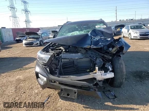 ✅ 2022 Ford Explorer XLT • VIN: 1FMSK8DH6NGB26049 • Лот: 92190755. Опубликован ранее на Copart с пробегом Не указан. Бесплатный доступ к архиву аукционных продаж из США и подробный отчёт об истории автомобиля на DreamBid. Изображение 13.