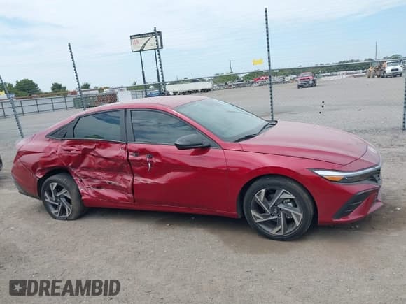 ✅ 2025 Hyundai Elantra SEL Sport • VIN: KMHLM4DGXSU889073 • Lot: 43027867. Listed on IAAI with 7,473 mi. Free auction sales archive from the USA and detailed vehicle history report at DreamBid. Image 12.