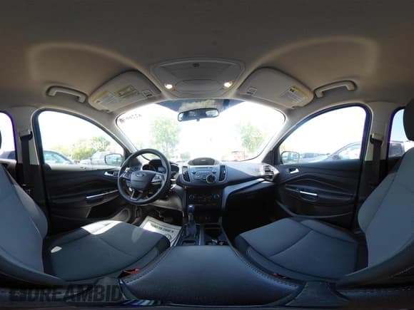 ✅ 2017 Ford Escape SE • VIN: 1FMCU9GD2HUD27367 • Lot: 42266185. Wystawiony na IAAI z przebiegiem 108 575 mil. Bezpłatny archiwum sprzedaży aukcyjnych z USA i szczegółowy raport historii pojazdu na DreamBid. Zdjęcie 18.