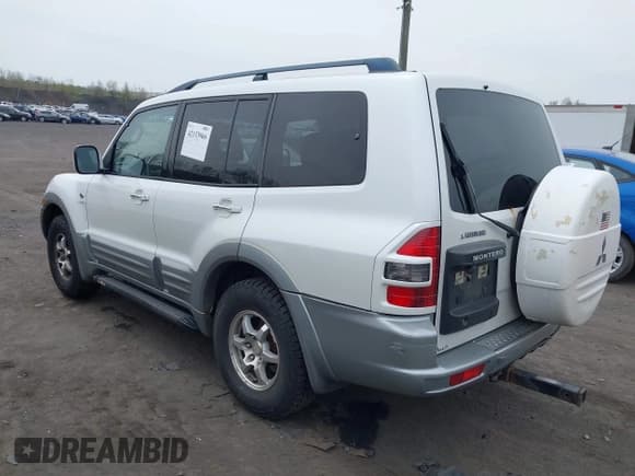✅ 2002 Mitsubishi Montero Limited • VIN: JA4MW51R82J060397 • Lot: 42133966. Listed on IAAI with 149,400 mi. Free auction sales archive from the USA and detailed vehicle history report at DreamBid. Image 3.