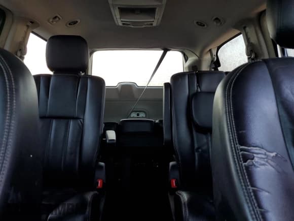 ✅ 2015 Chrysler Town & Country Touring • VIN: 2C4RC1BGXFR537780 • Лот: 82740335. Опубликован ранее на Copart с пробегом 133 535 миль. Бесплатный доступ к архиву аукционных продаж из США и подробный отчёт об истории автомобиля на DreamBid. Изображение 10.