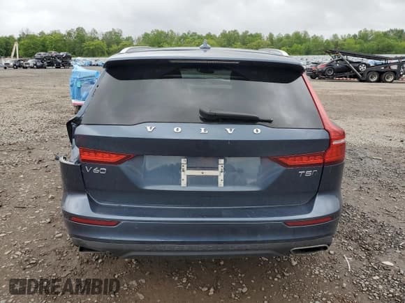 ✅ 2022 Volvo V60 • VIN: YV4102WK5N2093177 • Lot: 57644385. Wystawiony na Copart z przebiegiem 66 550 mil. Bezpłatny archiwum sprzedaży aukcyjnych z USA i szczegółowy raport historii pojazdu na DreamBid. Zdjęcie 6.