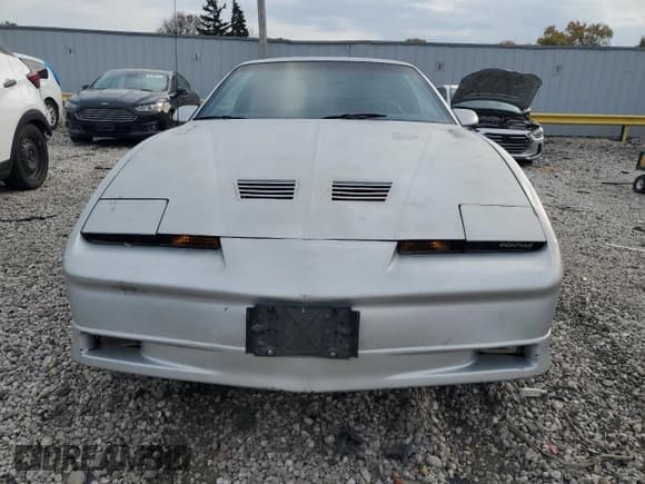 ✅ 1986 Pontiac Firebird Trans Am • VIN: 1G2FW87F8GL239553 • Лот: 78263424. Опубликован ранее на Copart с пробегом 65 161 миль. Бесплатный доступ к архиву аукционных продаж из США и подробный отчёт об истории автомобиля на DreamBid. Изображение 5.