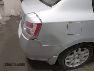 ✅ 2010 Nissan Sentra SR • VIN: 3N1AB6AP9AL654239 • Lot: 43490959. Wystawiony na IAAI z przebiegiem 122 211 mil. Bezpłatny archiwum sprzedaży aukcyjnych z USA i szczegółowy raport historii pojazdu na DreamBid. Zdjęcie 6.