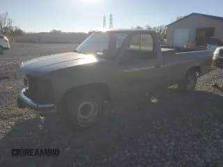 ✅ 1990 GMC Sierra 1500 • VIN: 1GTDC14Z9LE535987 • Lot: 87251845. Listed on Copart with 86,011 mi. Free auction sales archive from the USA and detailed vehicle history report at DreamBid. Image 1.