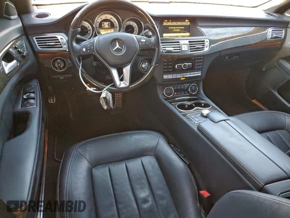 ✅ 2012 Mercedes-Benz CLS 550 • VIN: WDDLJ7DB7CA043270 • Lot: 95034855. Wystawiony na Copart z przebiegiem 118 987 mil. Bezpłatny archiwum sprzedaży aukcyjnych z USA i szczegółowy raport historii pojazdu na DreamBid. Zdjęcie 8.