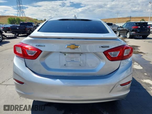 ✅ 2017 Chevrolet Cruze LT • VIN: 1G1BE5SM8H7194084 • Lot: 70013605. Listed on Copart with 102,890 mi. Free auction sales archive from the USA and detailed vehicle history report at DreamBid. Image 6.