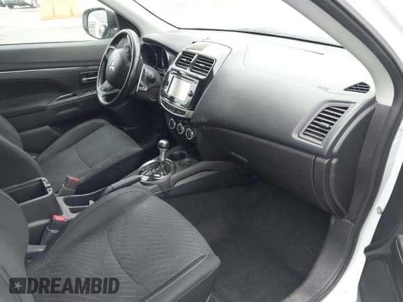 ✅ 2015 Mitsubishi Outlander GT • VIN: 4A4AP4AWXFE046790 • Lot: 42420600. Listed on IAAI with 59,096 mi. Free auction sales archive from the USA and detailed vehicle history report at DreamBid. Image 5.