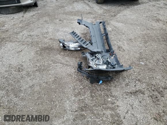 ✅ 2020 Subaru Forester • VIN: JF2SKEMC5LH410112 • Lot: 92589795. Listed on Copart with Not provided. Free auction sales archive from the USA and detailed vehicle history report at DreamBid. Image 13.