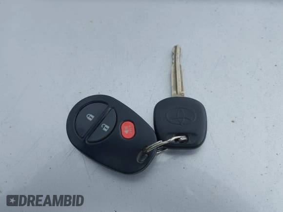 ✅ 2012 Toyota Tacoma PreRunner • VIN: 3TMKU4HN4CM033430 • Lot: 42085127. Listed on IAAI with 138,794 mi. Free auction sales archive from the USA and detailed vehicle history report at DreamBid. Image 11.