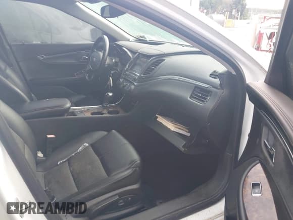 ✅ 2015 Chevrolet Impala LT • VIN: 2G1115SL5F9146987 • Lot: 40266576. Listed on IAAI with 141,786 mi. Free auction sales archive from the USA and detailed vehicle history report at DreamBid. Image 5.