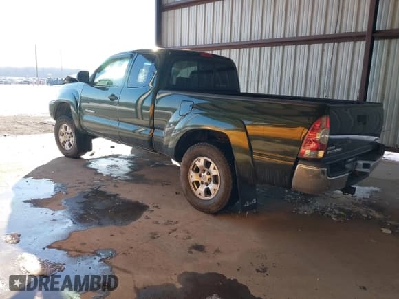 ✅ 2013 Toyota Tacoma • VIN: 5TFUX4EN5DX021738 • Lot: 41392449. Listed on IAAI with 143,057 mi. Free auction sales archive from the USA and detailed vehicle history report at DreamBid. Image 3.