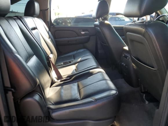 ✅ 2012 Chevrolet Suburban LT • VIN: 1GNSCJE03CR100552 • Lot: 70379935. Listed on Copart with 172,299 mi. Free auction sales archive from the USA and detailed vehicle history report at DreamBid. Image 11.